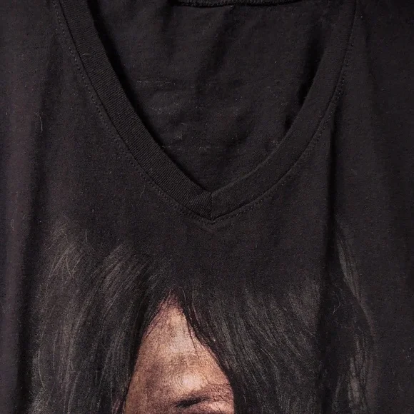 The Walking Dead Daryl Dixon V-Neck T-Shirt - Picture 7 of 7